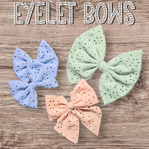 Eyelet Bows