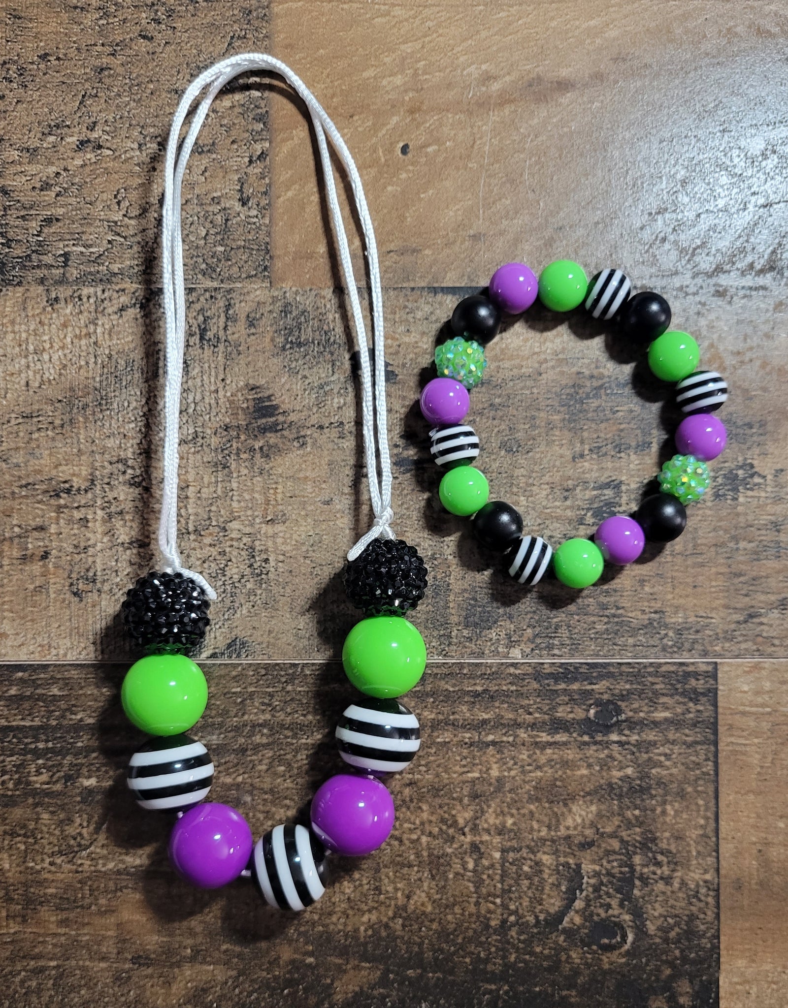 Ghost Guy Bubblegum Beads
