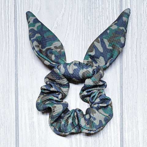 Knotted Camo Scrunchies